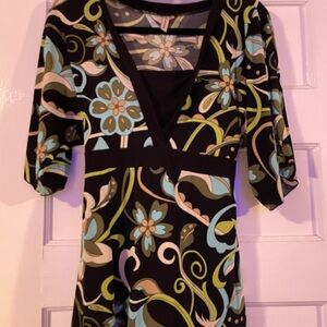 Floral Patterned V-Neck Blouse